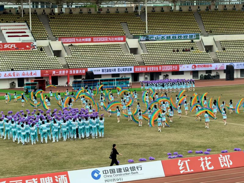 1774851337874378.jpg 图为彩排现场2.jpg