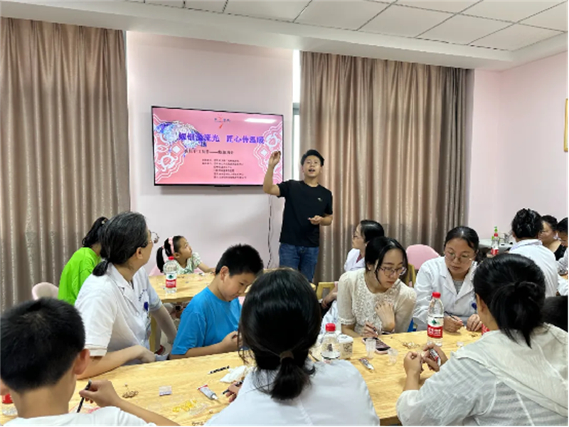 江阴云亭街道康乃馨服务站：“馨”系女职工 绽放“她”风采567.jpg