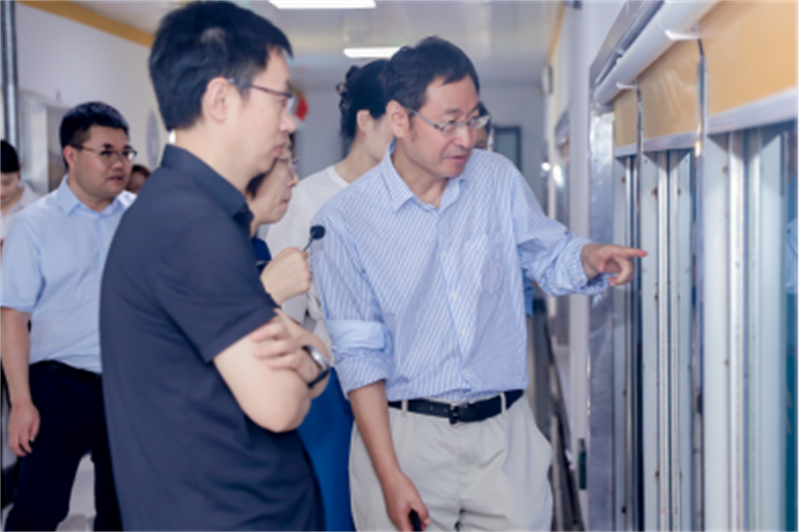 序号9-【链博会肯德基品牌日通稿】跟着链博会去探秘：肯德基吮指原味鸡85周年 “品质好鸡”背后的安心密码1013.jpg