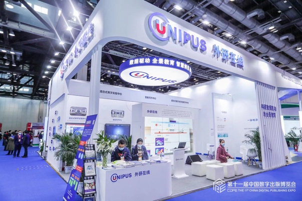 蓝色的店铺招牌

中度可信度描述已自动生成